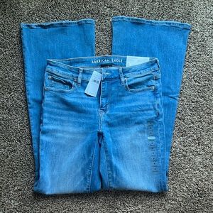 NWT American eagle low rise flare jeans. Size 4.